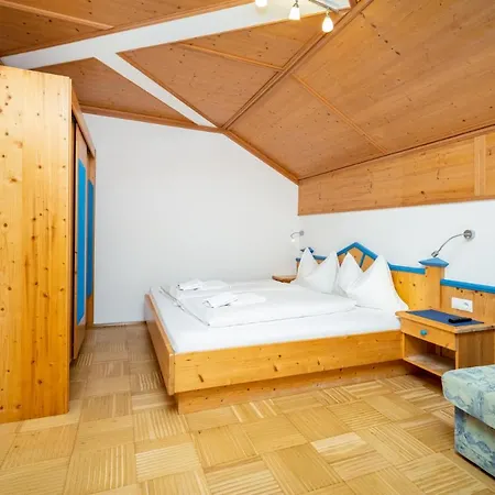 Am Reitecksee 3*